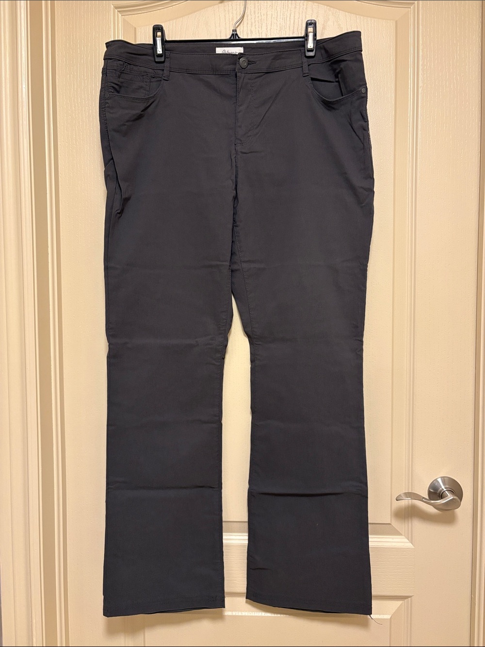 Women's grey Straight-Leg Jeans